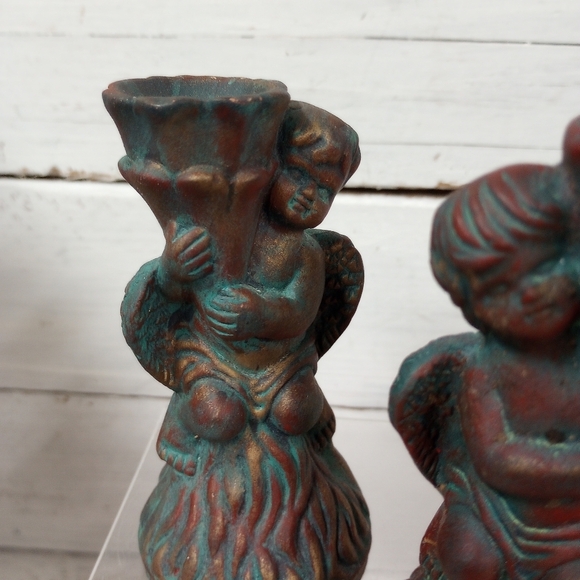 Set of 2 Angels Cherubs Candlestick Holders Vintage Shabby Chic Green Patina - Picture 3 of 12